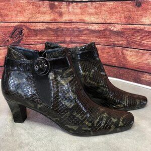 Just Capucci Italian Patent Snakeskin Ankle Boots Size 10AA